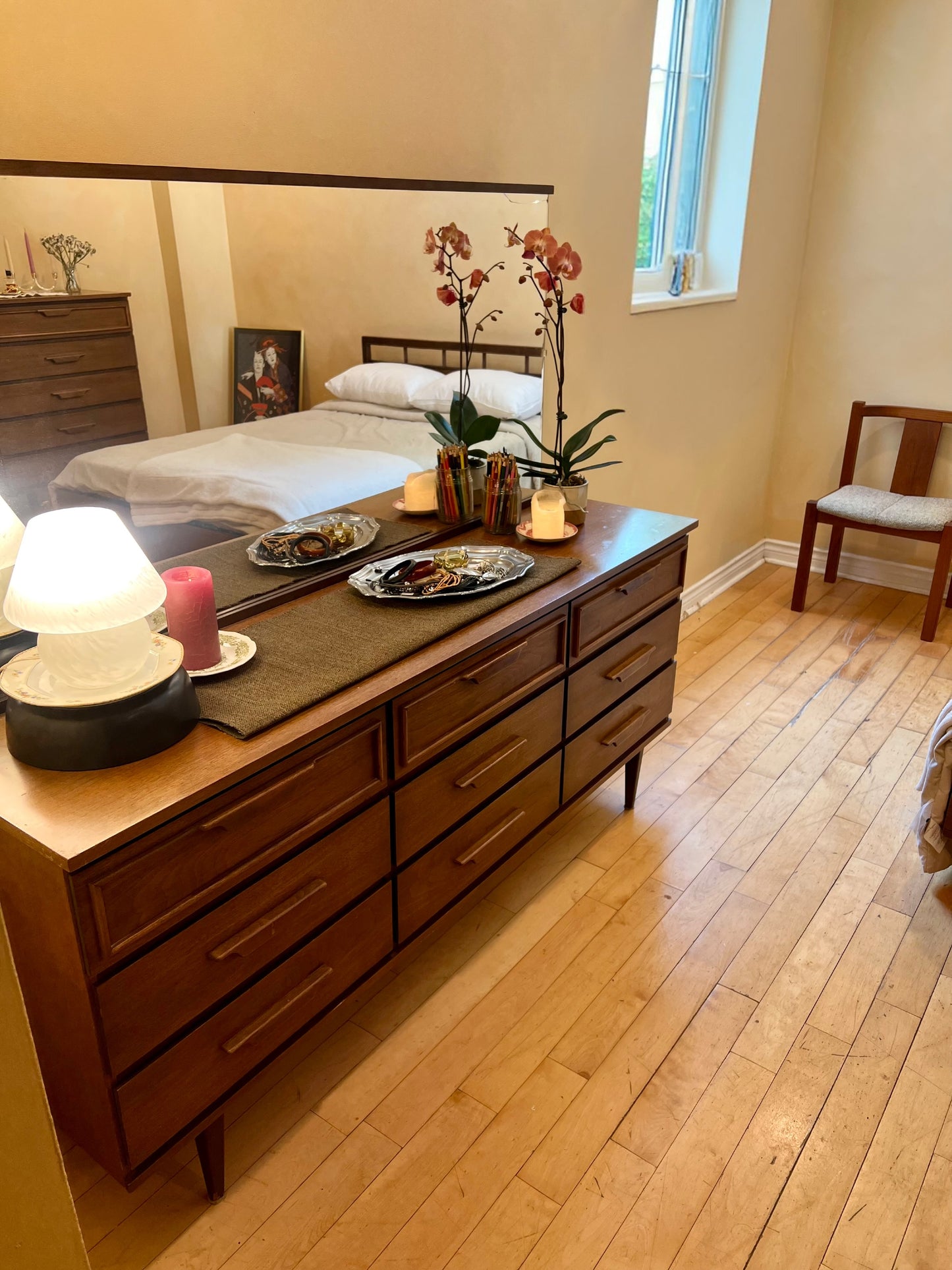 Walnut Bedroom Set (Three Pieces)