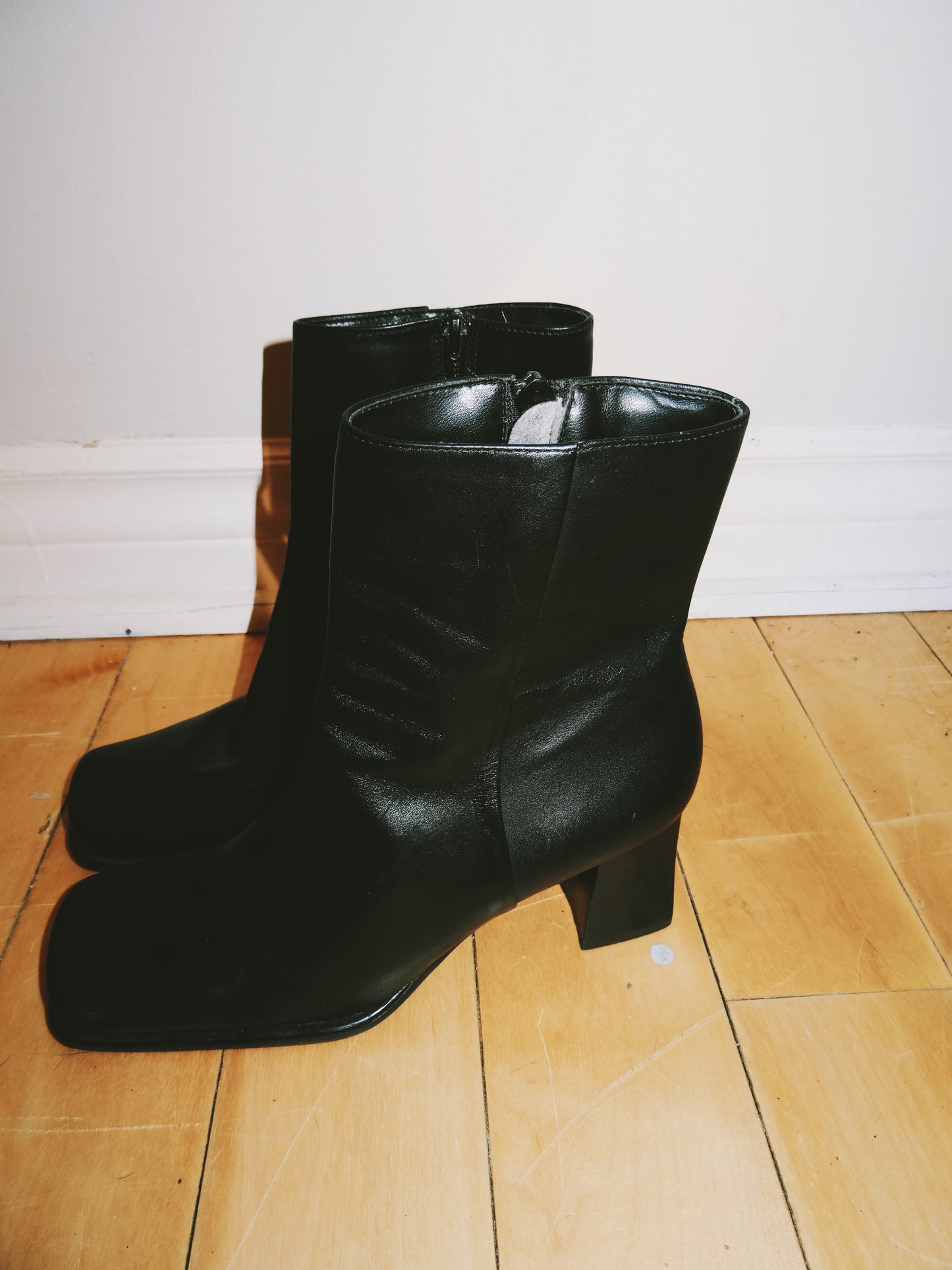 Black Square Toed Above Ankle Boot (Size 6)