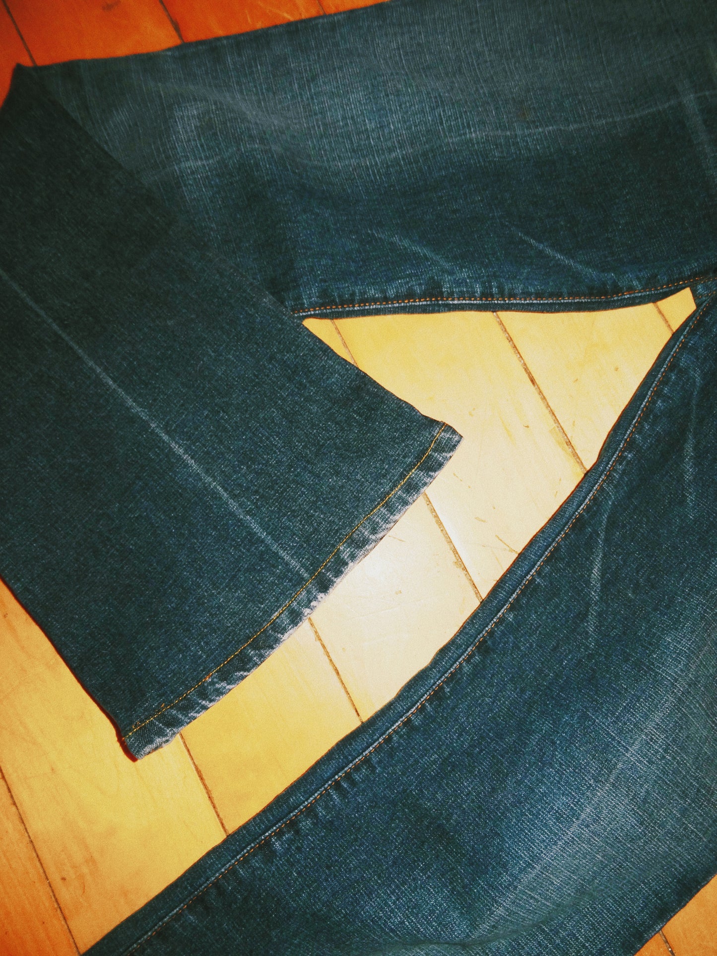 Vintage Guess Jeans (size 27)