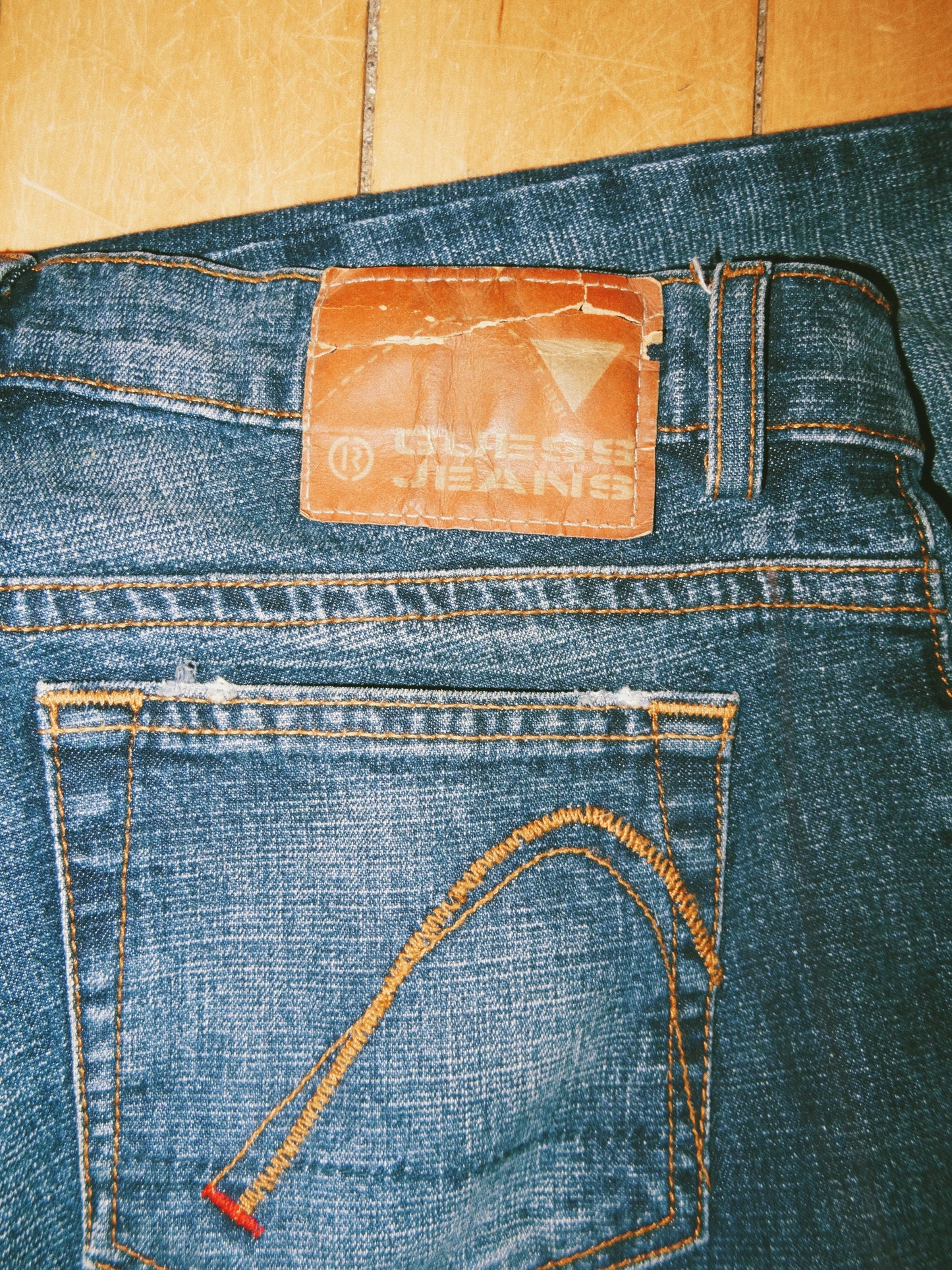 Vintage Guess Jeans (size 27)