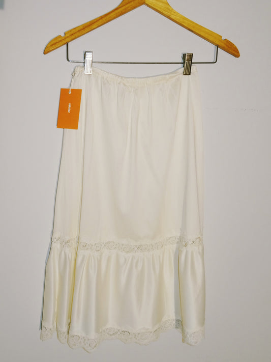 Vintage Off-White Lace Three Quarter Skirt (Size Small)