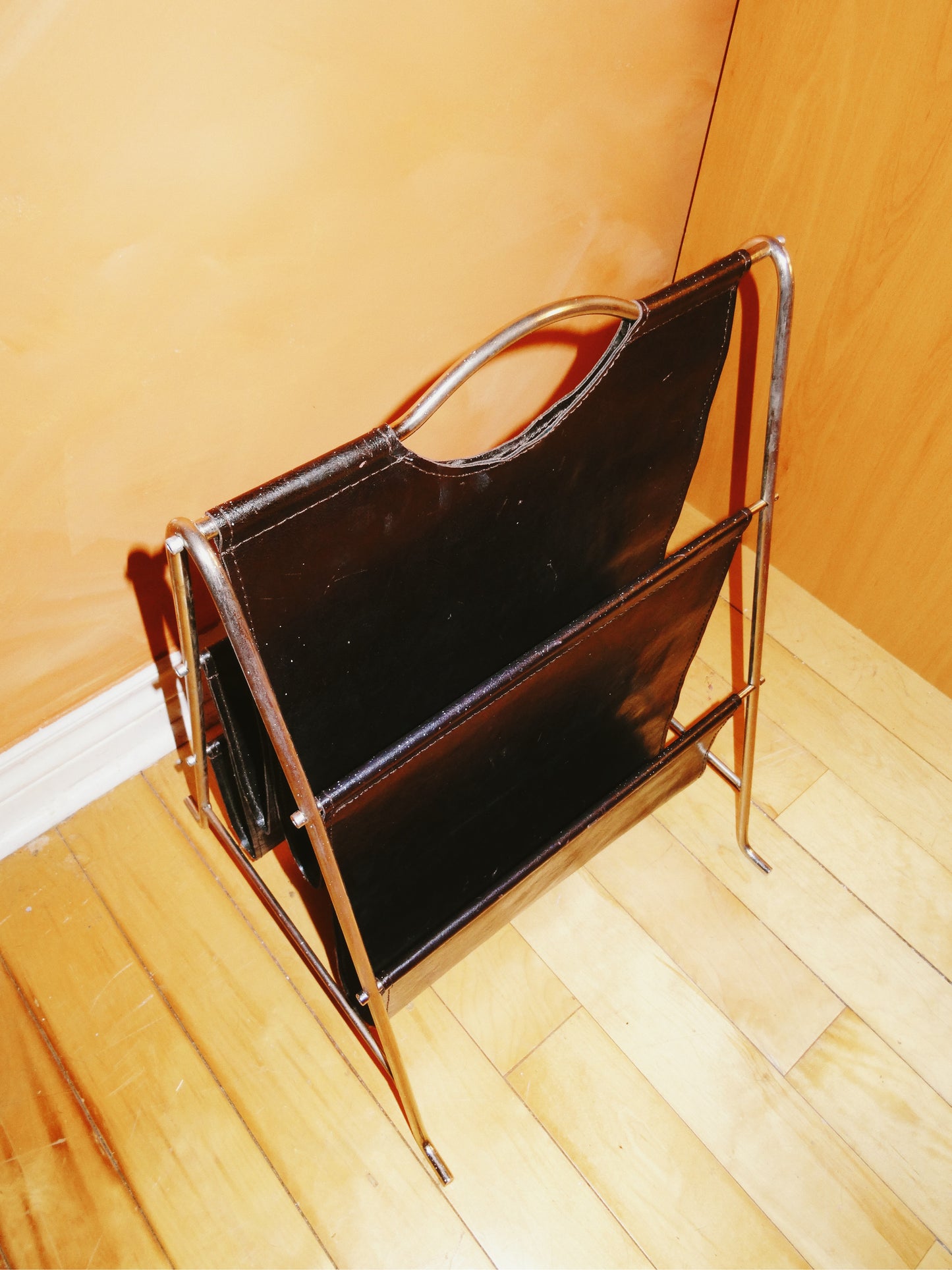 Genuine Leather Brown/Chrome Magazine Holder