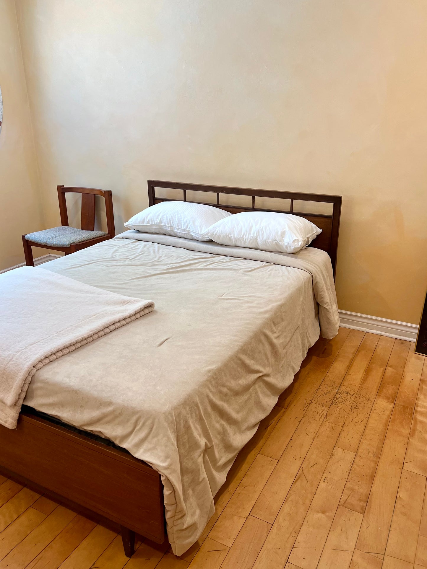 Walnut Bedroom Set (Three Pieces)