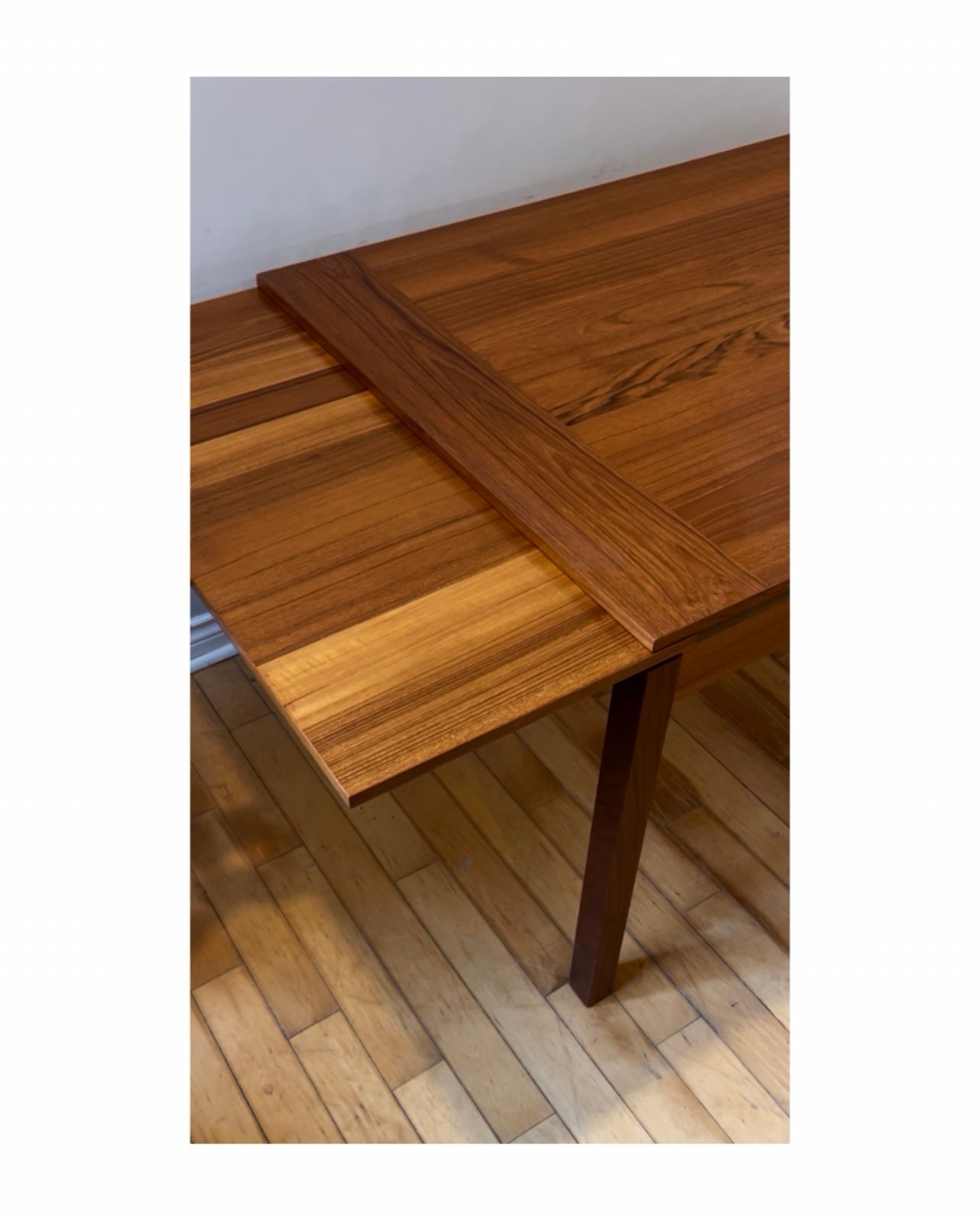 Canadian Teak R.S Associates 51 Two Leaf Dining Table