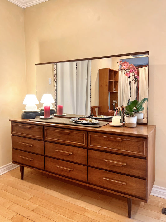 Walnut Bedroom Set (Three Pieces)
