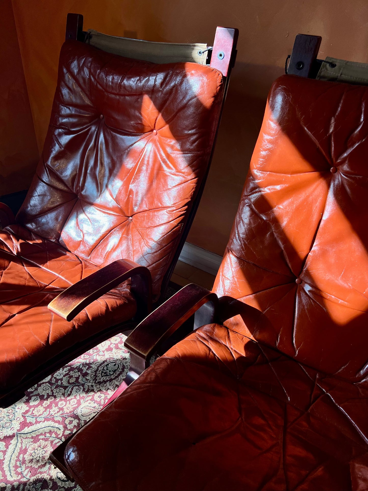 Pair of Leather Easy Chairs Model “Siesta” by Ingmar Relling for Westnofa (1970s)