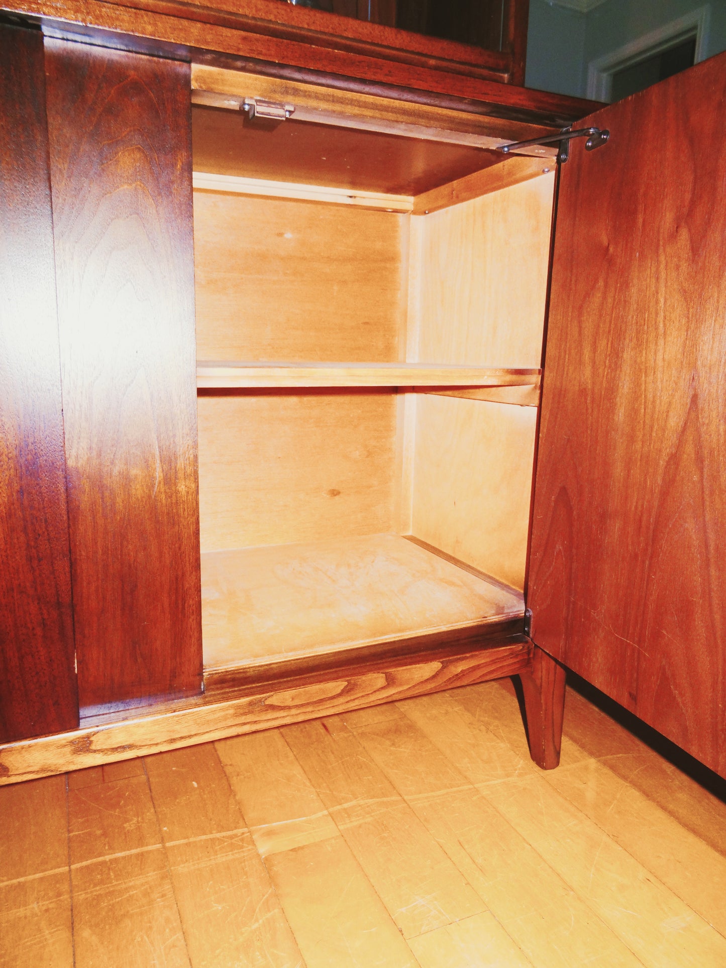 Mid Century Style Detachable Hutch/ Cabinet