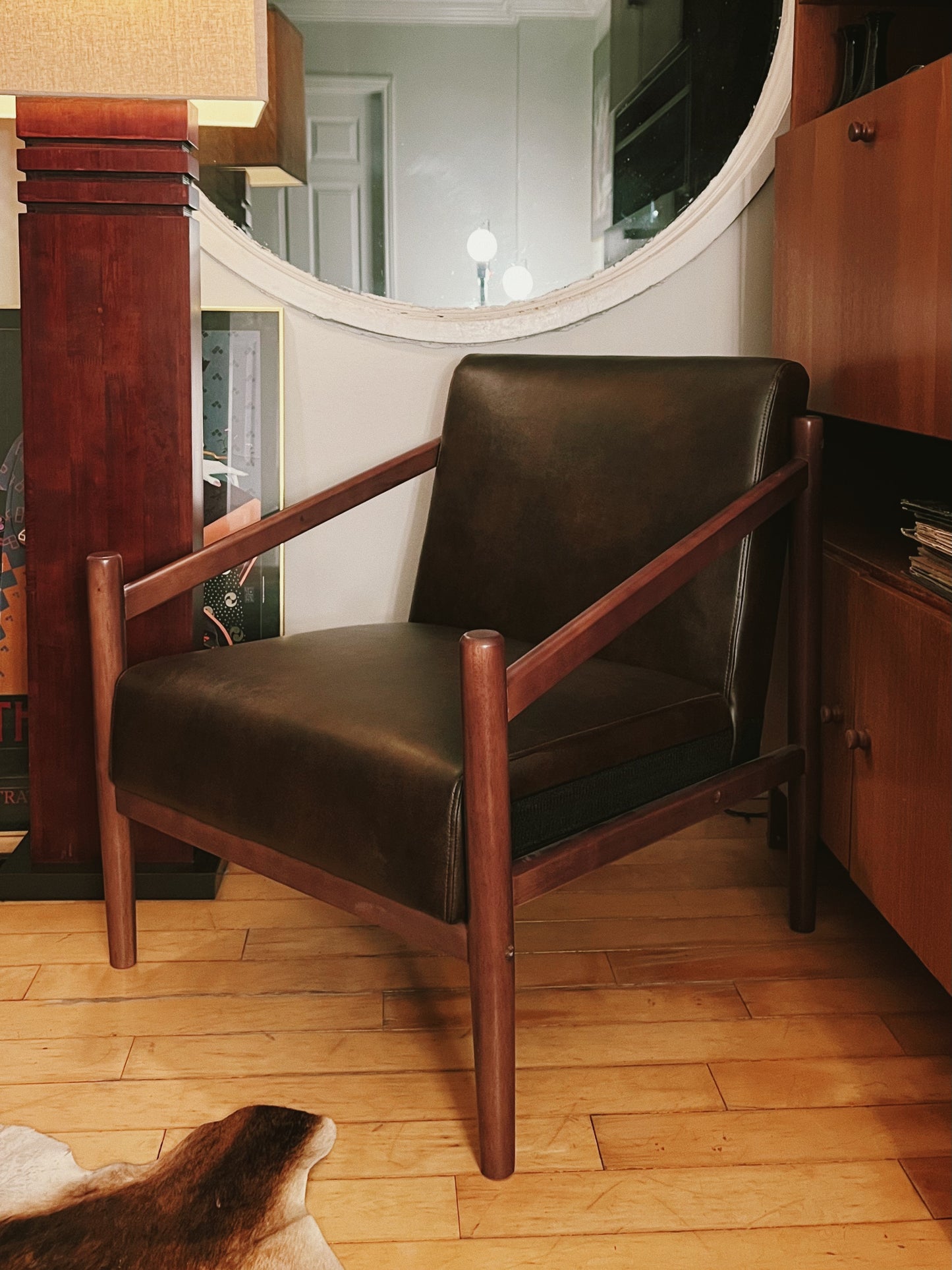 Brown Comfy MCM Style Adjustable Accent Chair