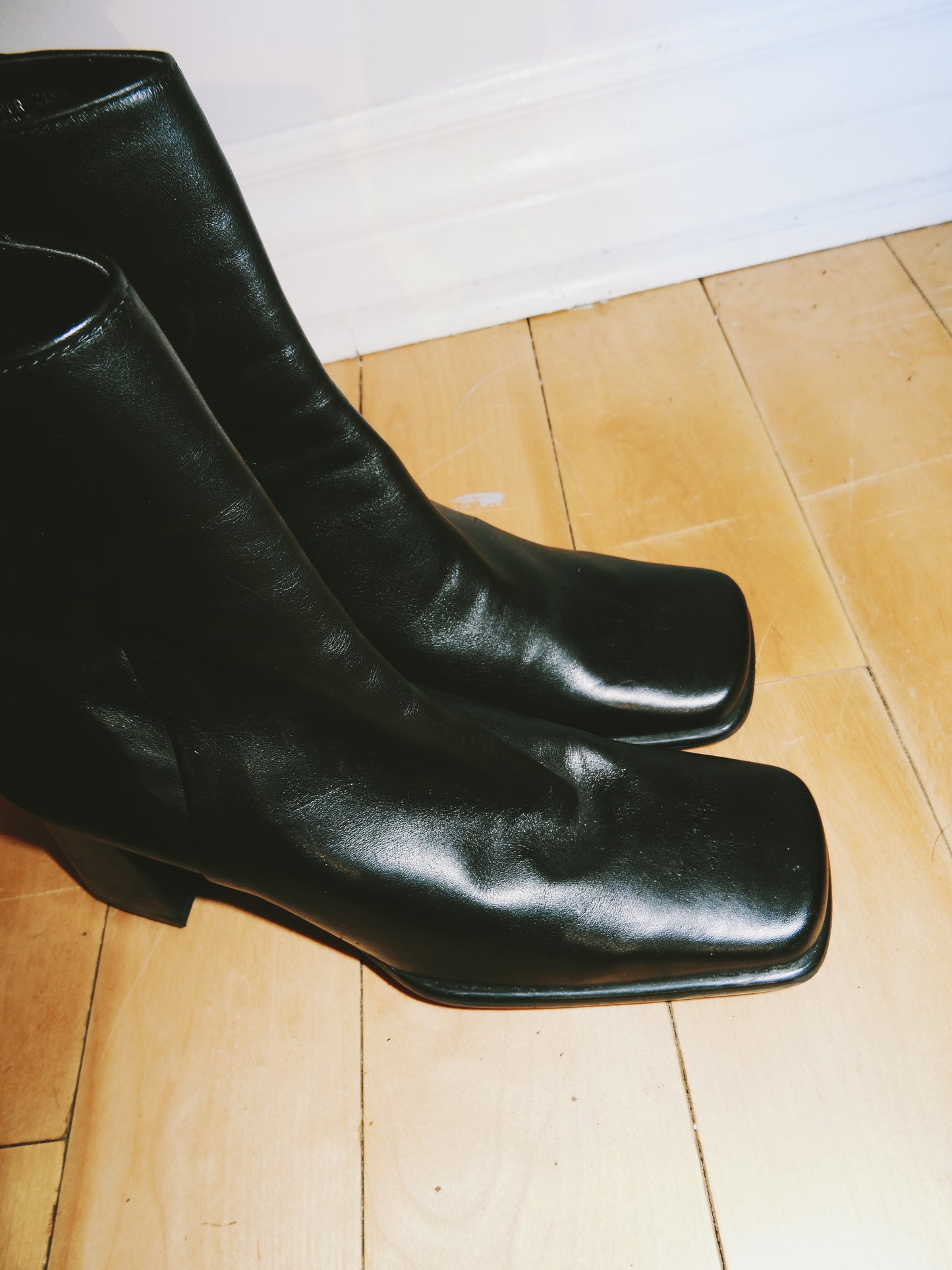 Black Square Toed Above Ankle Boot (Size 6)