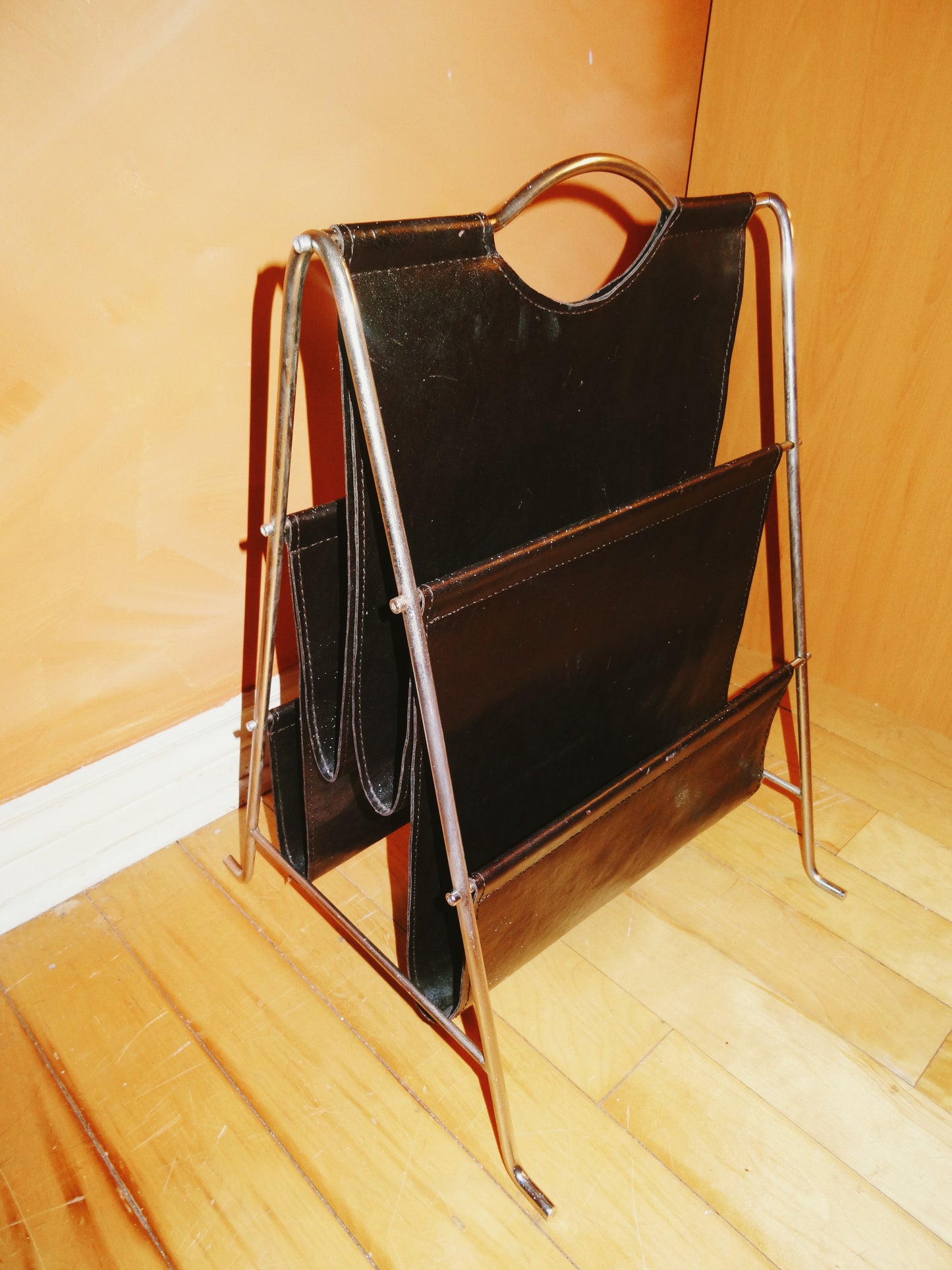 Genuine Leather Brown/Chrome Magazine Holder