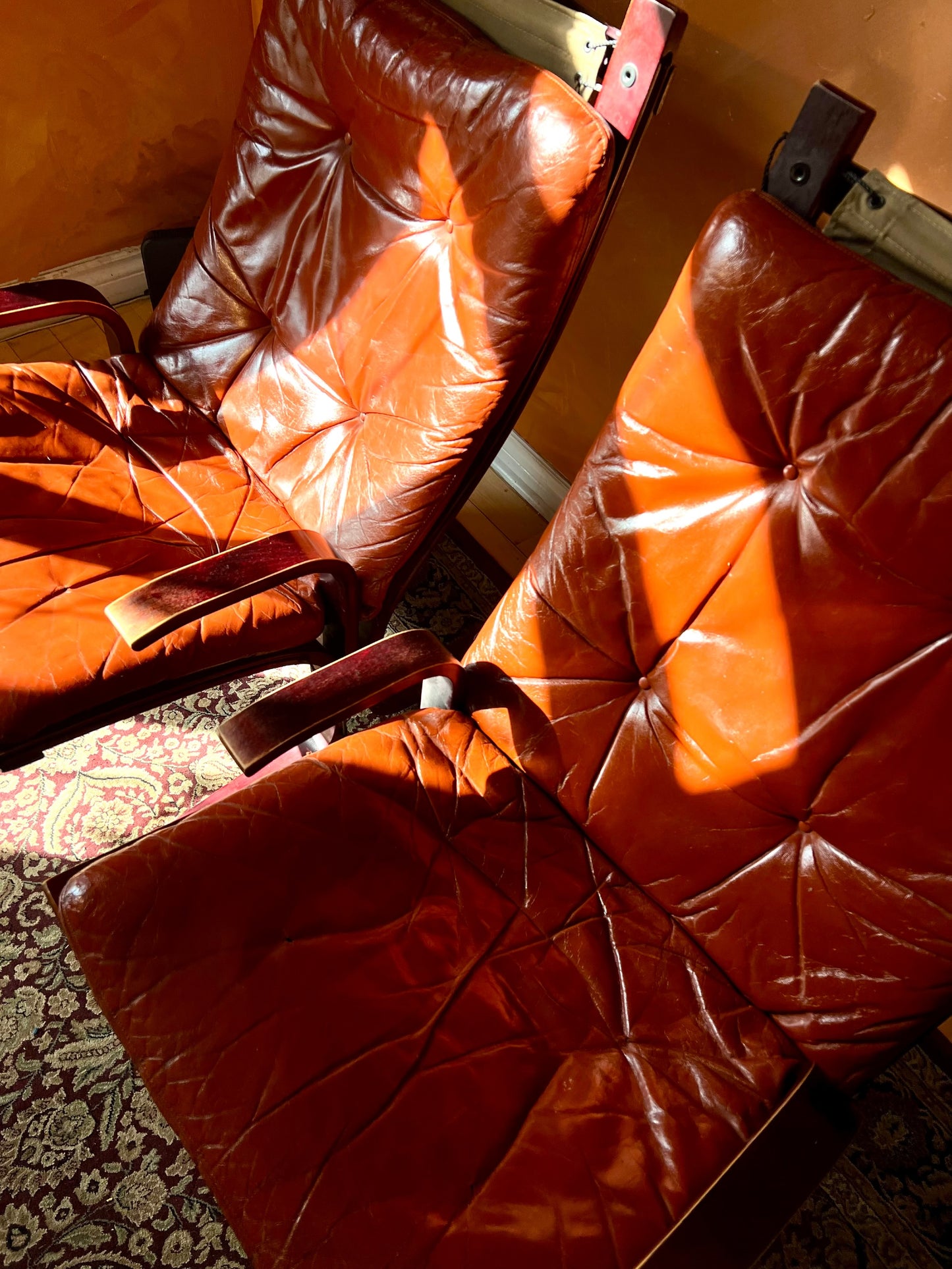 Pair of Leather Easy Chairs Model “Siesta” by Ingmar Relling for Westnofa (1970s)